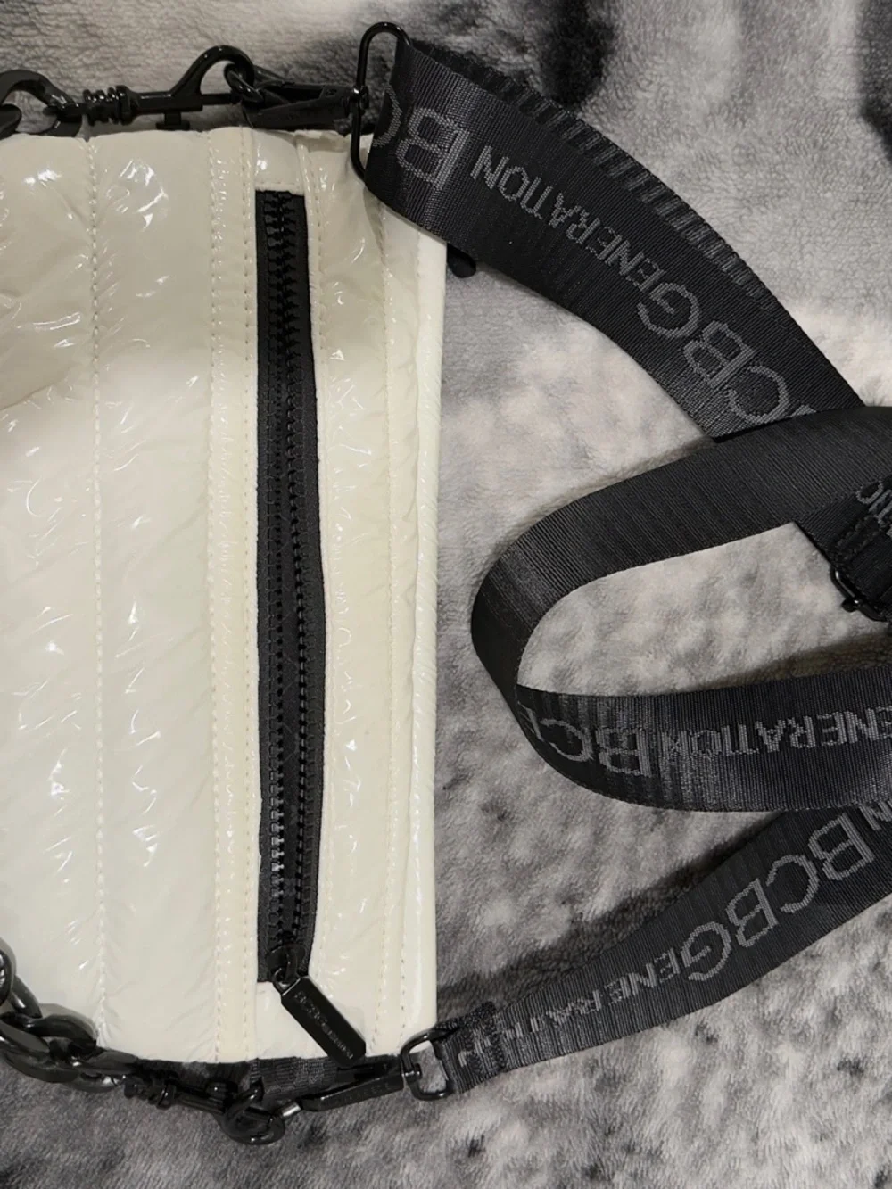 BCBGeneration White Quilted Crossbody Bag with Black Chain and Logo Strap - Picture 13 of 13